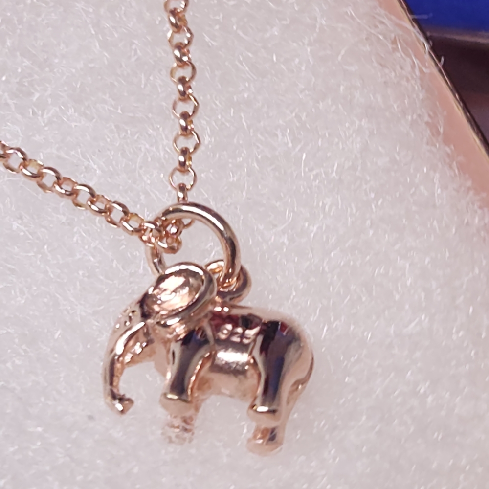 Elegant Gold Elephant Pendant Necklace